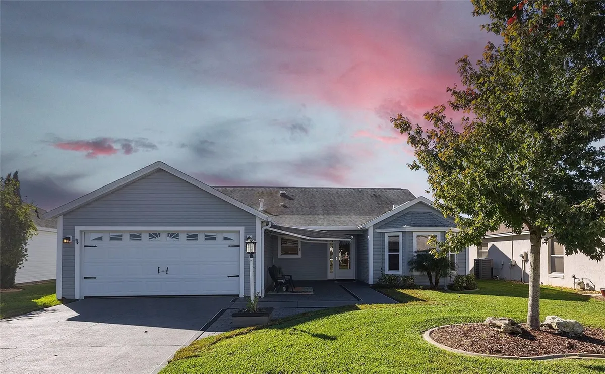 Property Slideshow image 1 of 31 | 3104 burbank ln, The Villages, FL, 32162