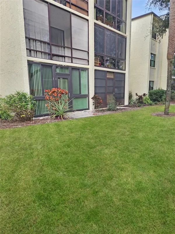 Property Slideshow image 1 of 31 | 14130 rosemary ln apt 6107, Largo, FL, 33774