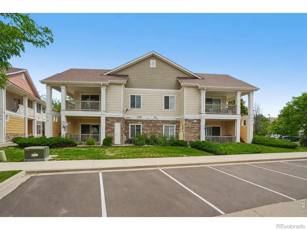 Property Slideshow image 1 of 35 | 4715 hahns peak dr 201, Loveland, CO, 80538