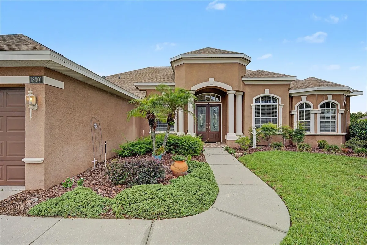 Property Slideshow image 1 of 65 | 13301 thoroughbred dr, Dade City, FL, 33525