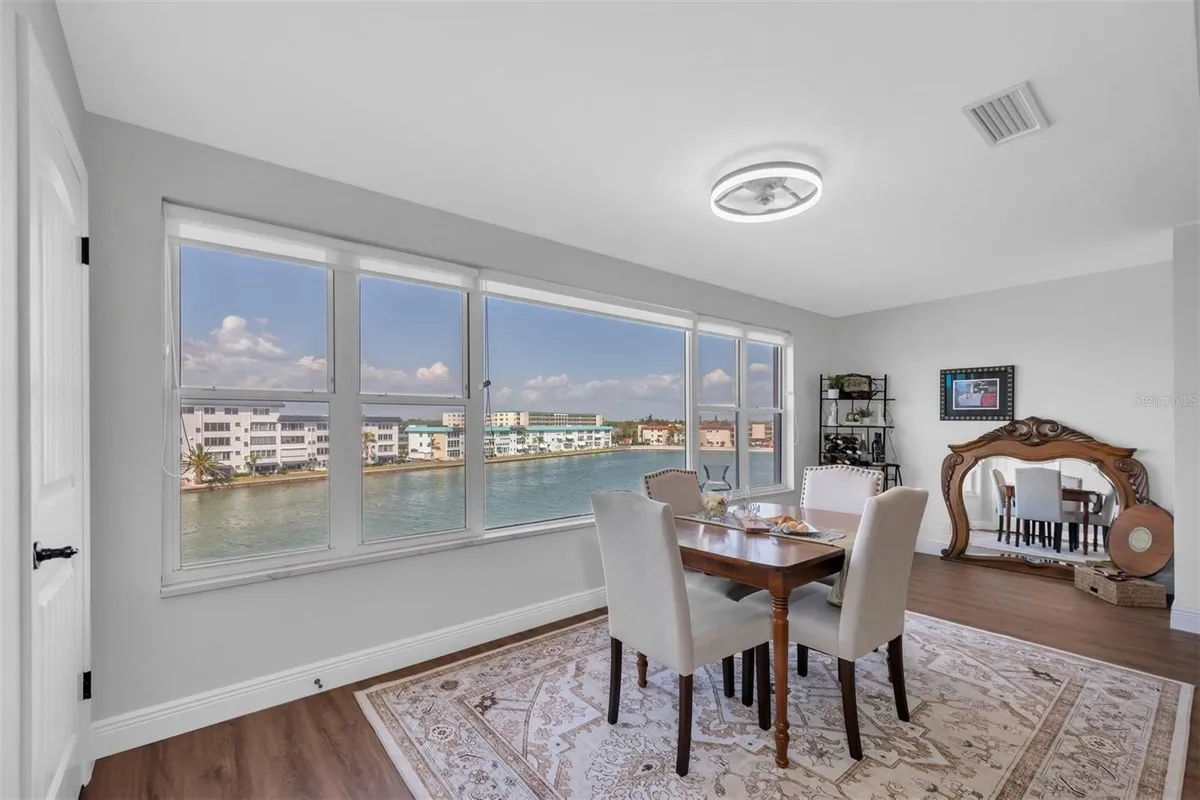 Property Slideshow image 1 of 36 | 6025 shore blvd 405, Gulfport, FL, 33707