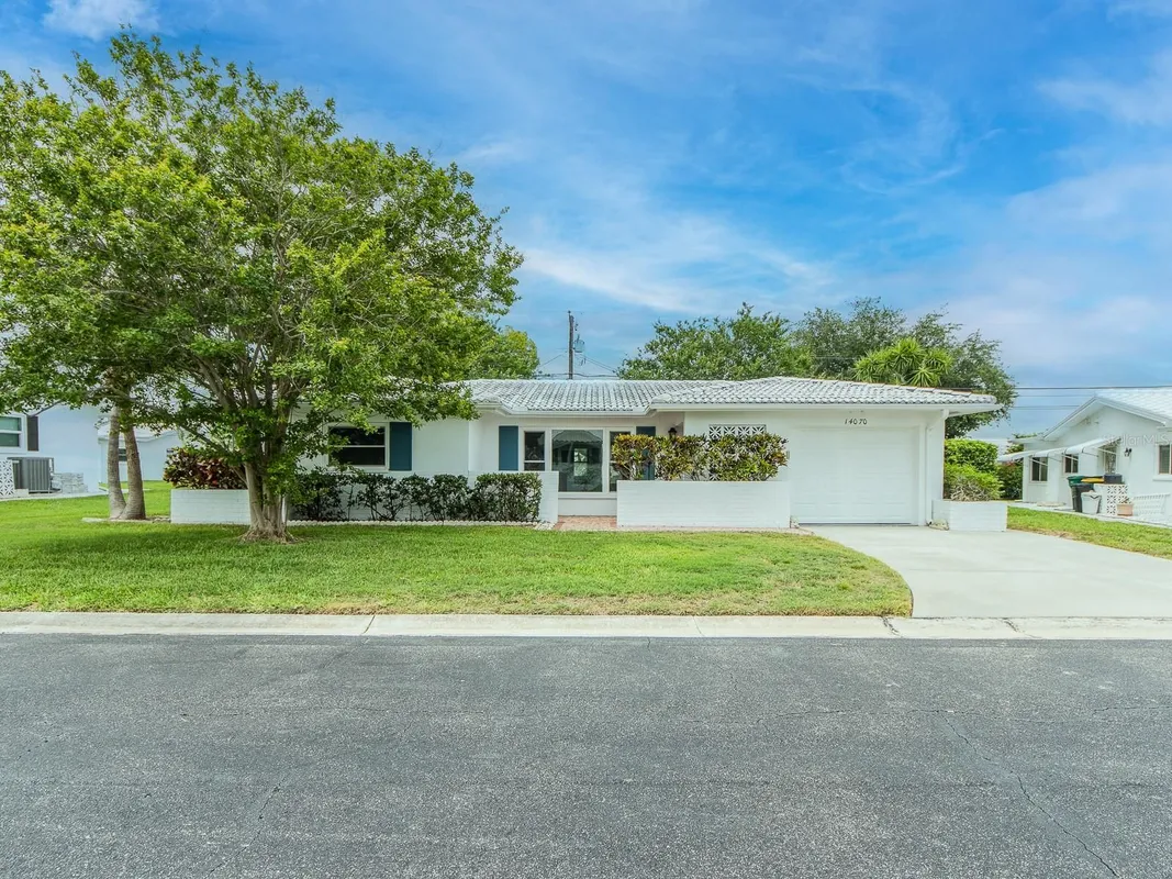 Property Slideshow image 1 of 30 | 14070 90th ave, Seminole, FL, 33776