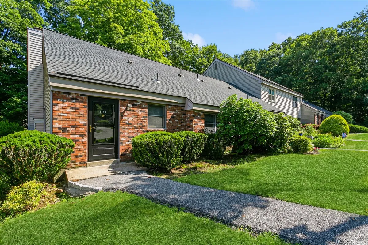 Property Slideshow image 1 of 17 | 177a heritage hls a, Somers, NY, 10589