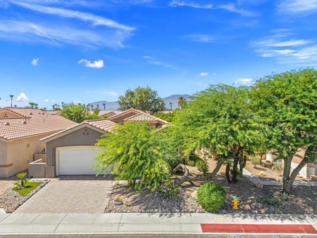 Property Slideshow image 1 of 37 | 78759 links dr, Palm Desert, CA, 92211
