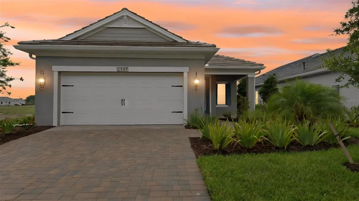 Property Slideshow image 1 of 38 | 2949 heritage pines dr, Fort Myers, FL, 33905
