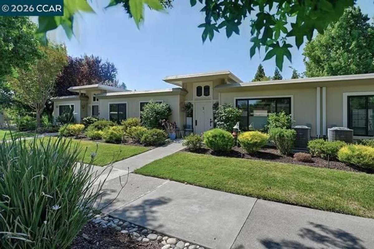 Property Slideshow image 1 of 51 | 1124 oakmont dr 2, Walnut Creek, CA, 94595