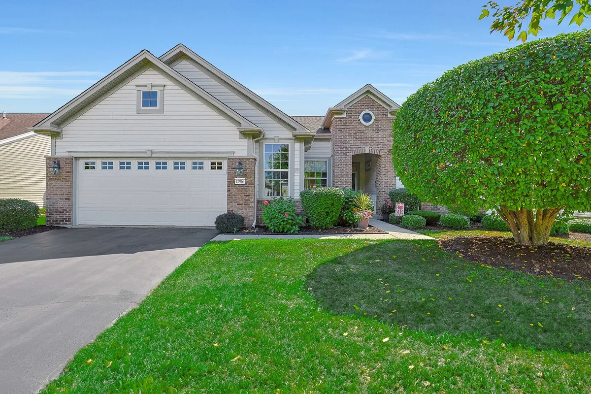 Property Slideshow image 1 of 35 | 12961 bull ridge dr, Huntley, IL, 60142