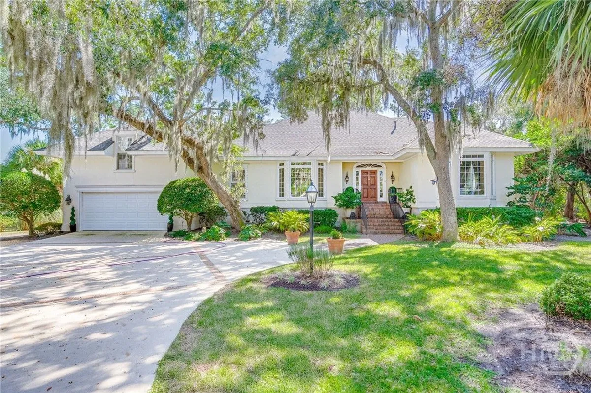 Property Slideshow image 1 of 42 | 24 captains xing, Savannah, GA, 31411