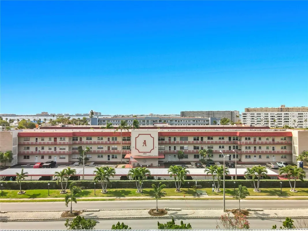 Property Slideshow image 1 of 26 | 5840 30th ave 106, Gulfport, FL, 33707