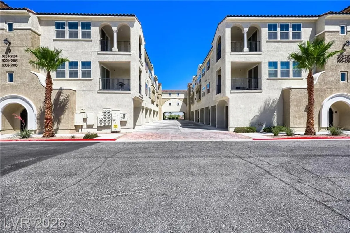 Property Slideshow image 1 of 36 | 2555 hampton rd 9301, Henderson, NV, 89052
