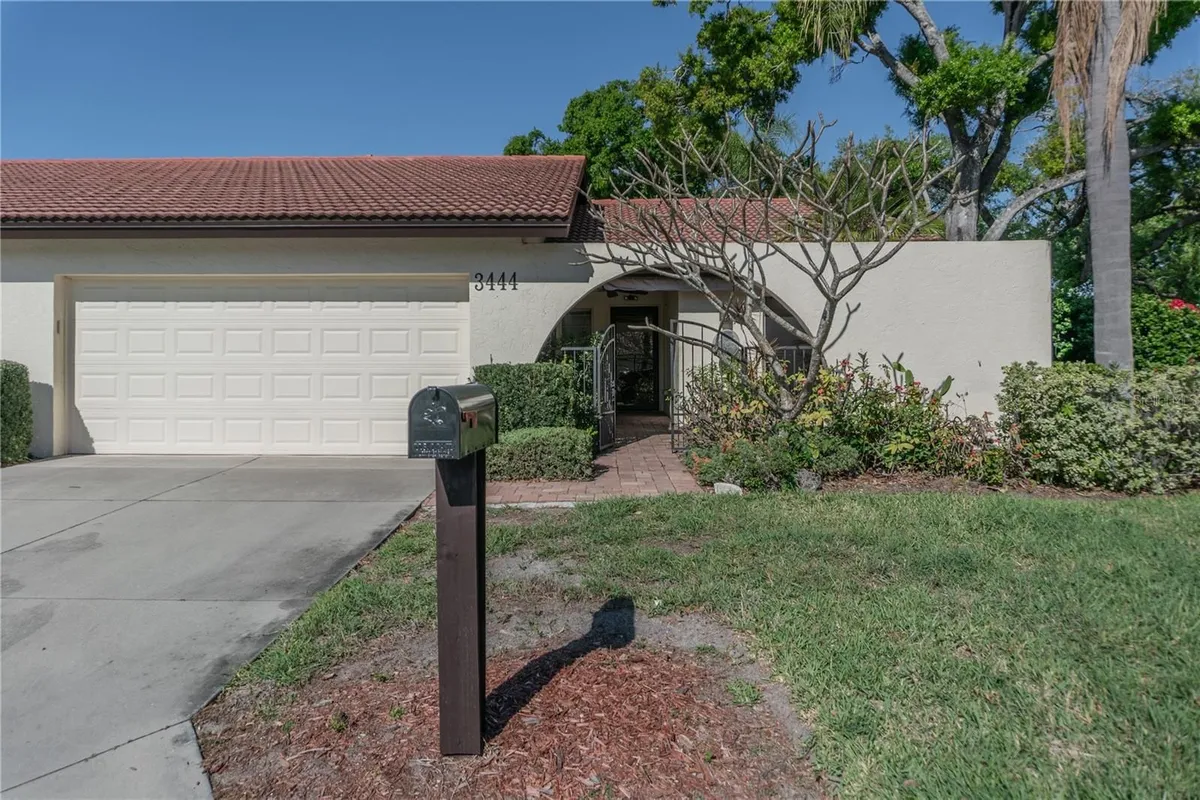 Property Slideshow image 1 of 33 | 3444 el rado ct 8418, Sarasota, FL, 34232