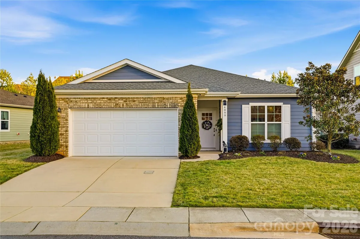 Property Slideshow image 1 of 42 | 4899 looking glass trl, Denver, NC, 28037