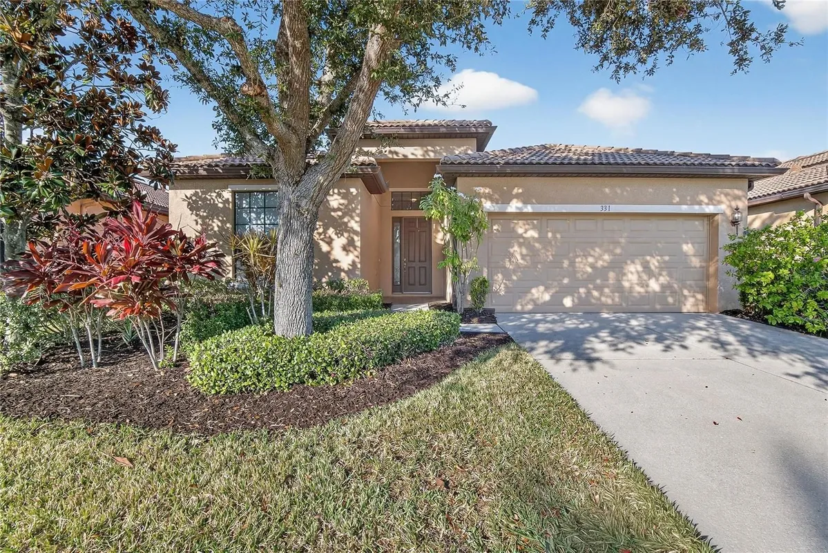 Property Slideshow image 1 of 76 | 331 cedar falls dr, Apollo Beach, FL, 33572