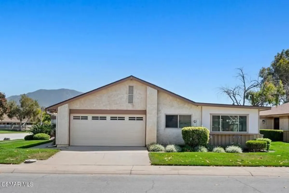 Property Slideshow image 1 of 25 | 25336 village 25 25, Camarillo, CA, 93012