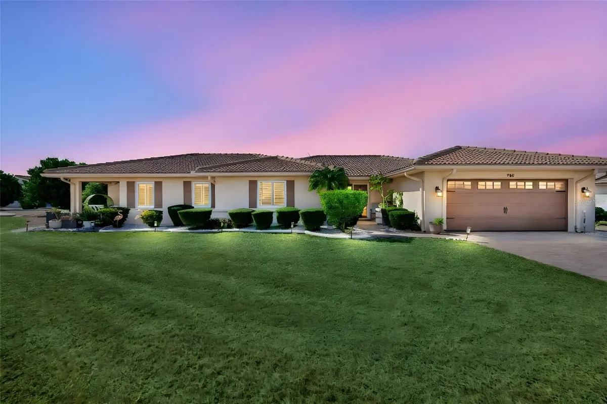 Property Slideshow image 1 of 59 | 705 baltusrol way, Sun City Center, FL, 33573
