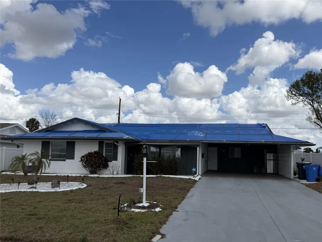 Property Slideshow image 1 of 10 | 1205 hacienda dr, Sun City Center, FL, 33573