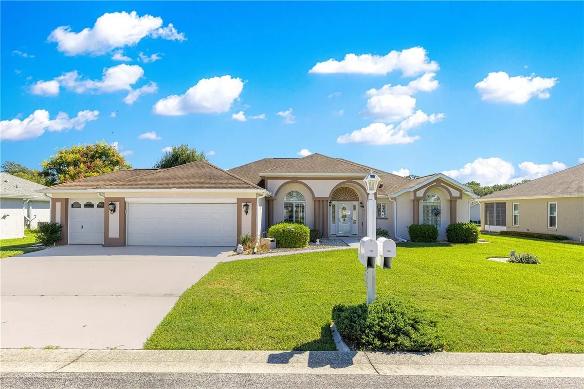 Property Slideshow image 1 of 42 | 1967 nw 50th cir, Ocala, FL, 34482