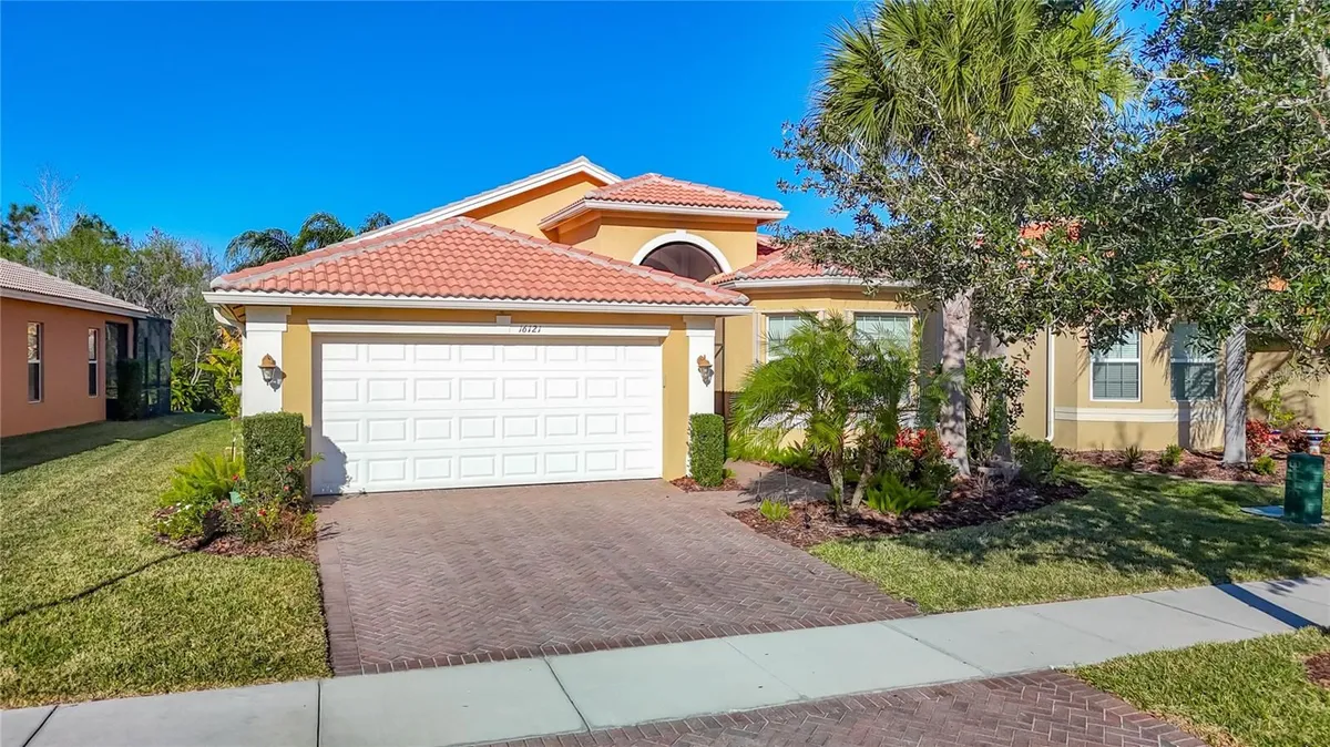 Property Slideshow image 1 of 100 | 16121 cape coral dr, Wimauma, FL, 33598