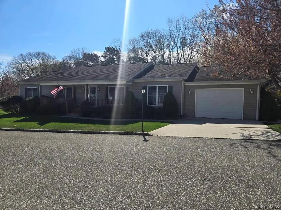 Property Slideshow image 1 of 13 | 1407 middle rd 265, Riverhead, NY, 11933