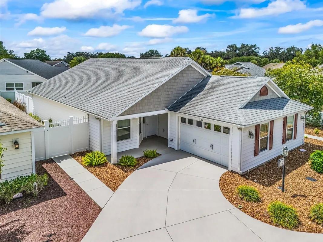 Property Slideshow image 1 of 38 | 1134 southern sun dr, The Villages, FL, 32162