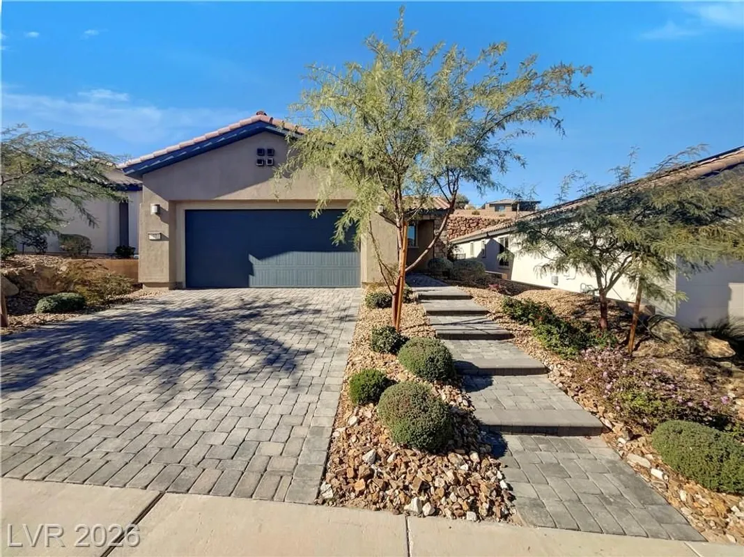 Property Slideshow image 1 of 20 | 77 stone bluff ln, Henderson, NV, 89011
