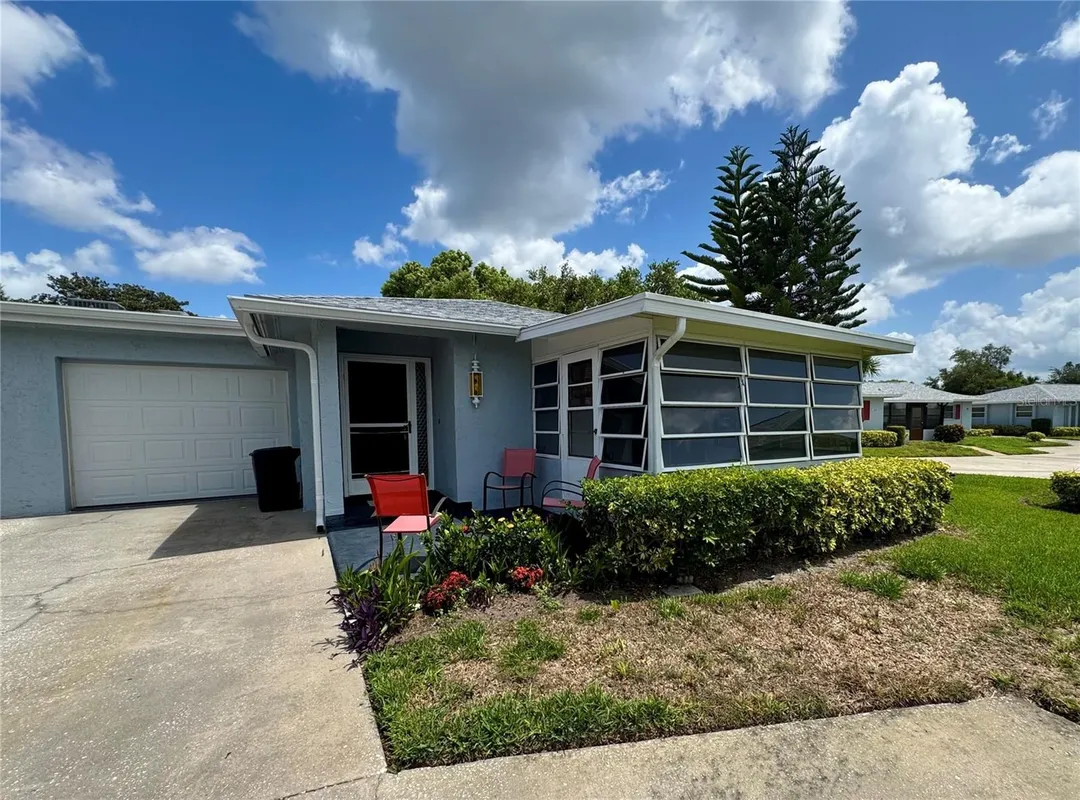 Property Slideshow image 1 of 30 | 1610 berwick ct d, Palm Harbor, FL, 34684