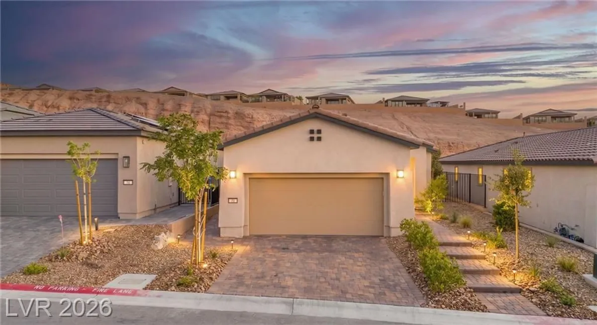 Property Slideshow image 1 of 42 | 72 crimson cactus ave, Henderson, NV, 89011