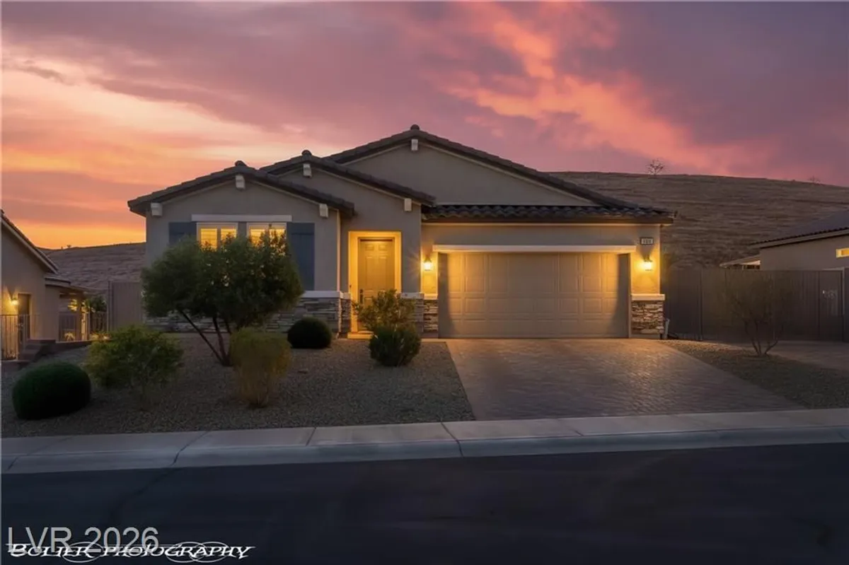Property Slideshow image 1 of 74 | 946 overlook ln, Mesquite, NV, 89027
