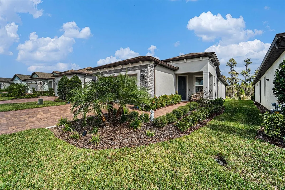 Property Slideshow image 1 of 29 | 6041 shorebird br, Land O Lakes, FL, 34638
