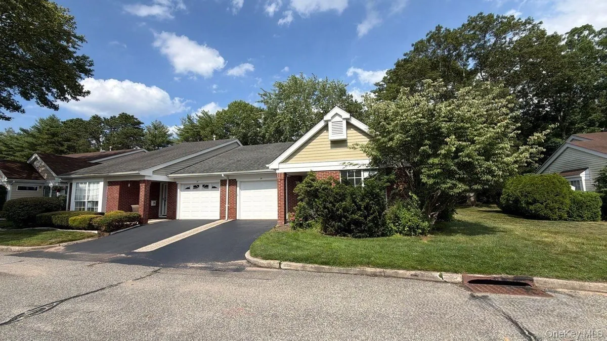Property Slideshow image 1 of 1 | 29 glen dr, Brookhaven, NY, 11961