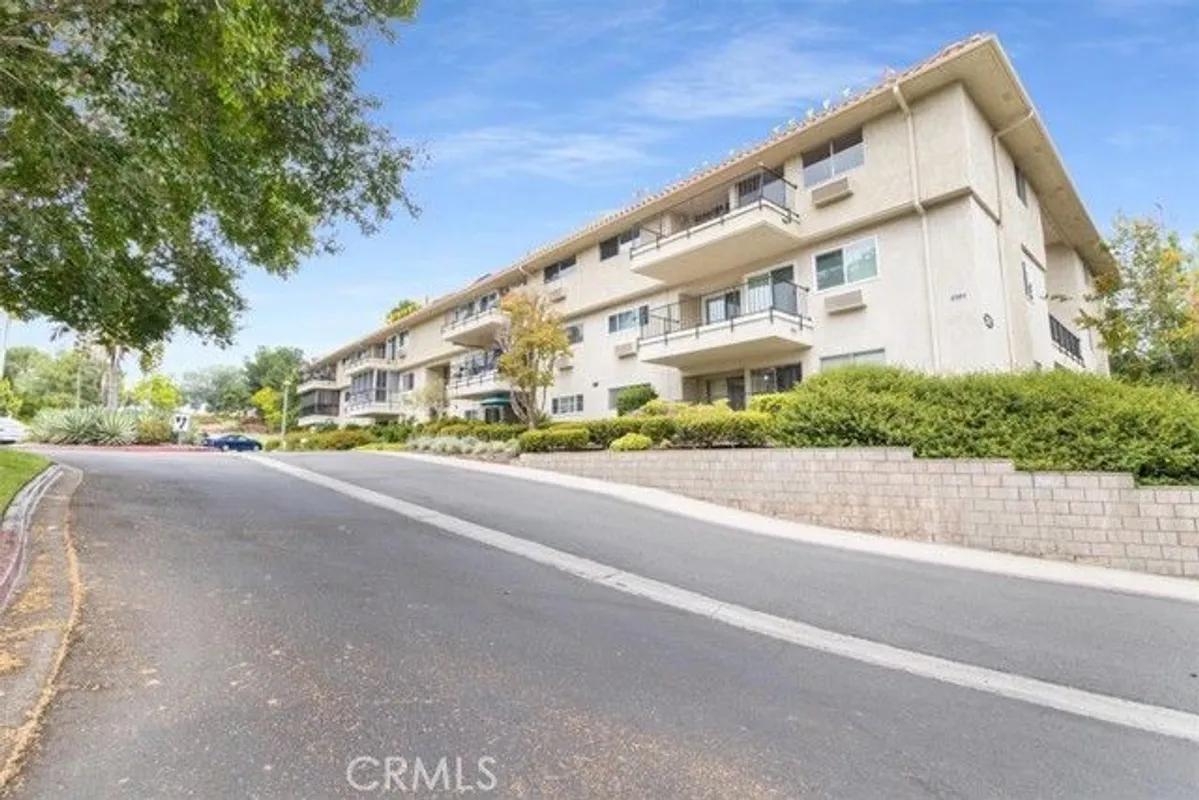 Property Slideshow image 1 of 39 | 2391 via mariposa 3e, Laguna Woods, CA, 92637
