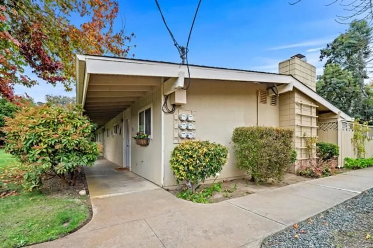 Property Slideshow image 1 of 31 | 16 hacienda carmel, Carmel, CA, 93923