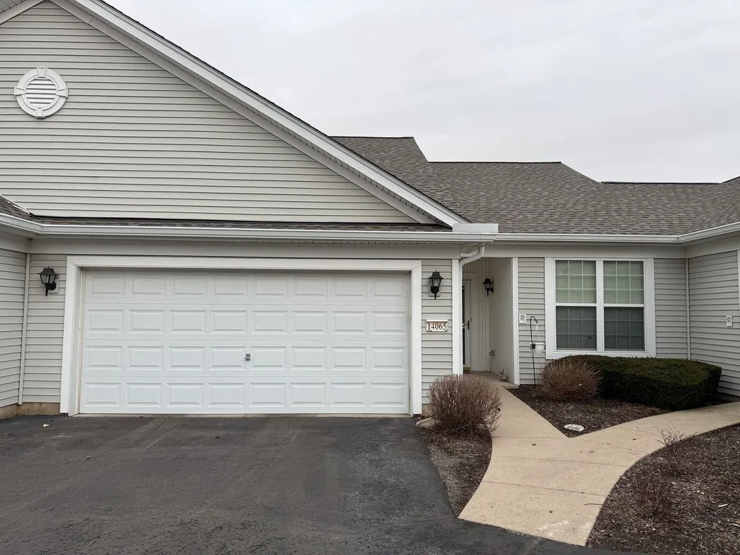 Property Slideshow image 1 of 3 | 14065 moraine hills dr, Huntley, IL, 60142