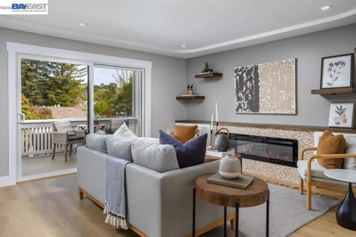 Property Slideshow image 1 of 26 | 1301 leisure ln 6, Walnut Creek, CA, 94595