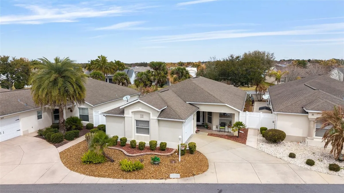Property Slideshow image 1 of 45 | 1089 berg ct, The Villages, FL, 32162