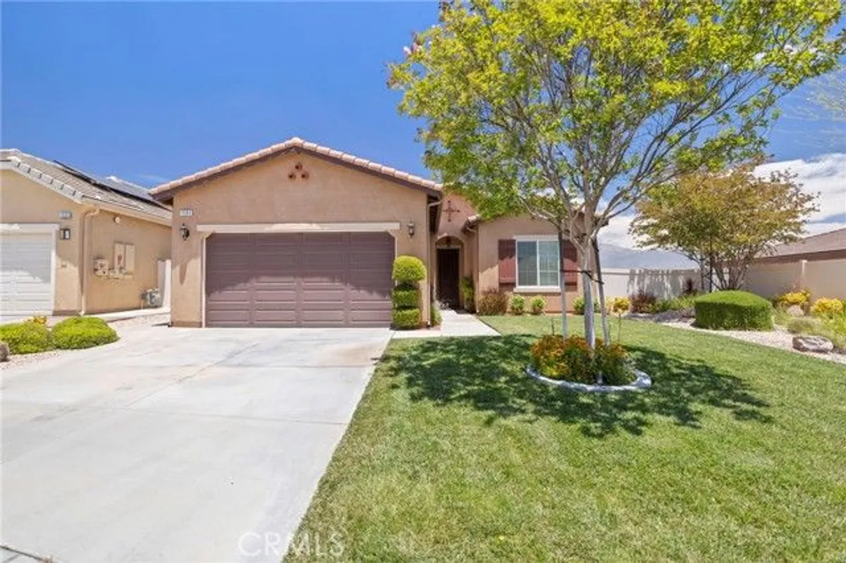 Property Slideshow image 1 of 34 | 1584 vinson crst, Beaumont, CA, 92223