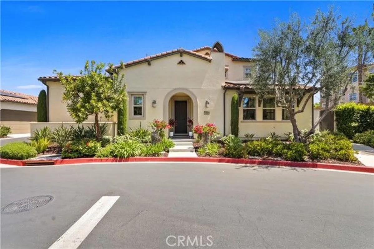 Property Slideshow image 1 of 35 | 10902 flora park way, Cypress, CA, 90720