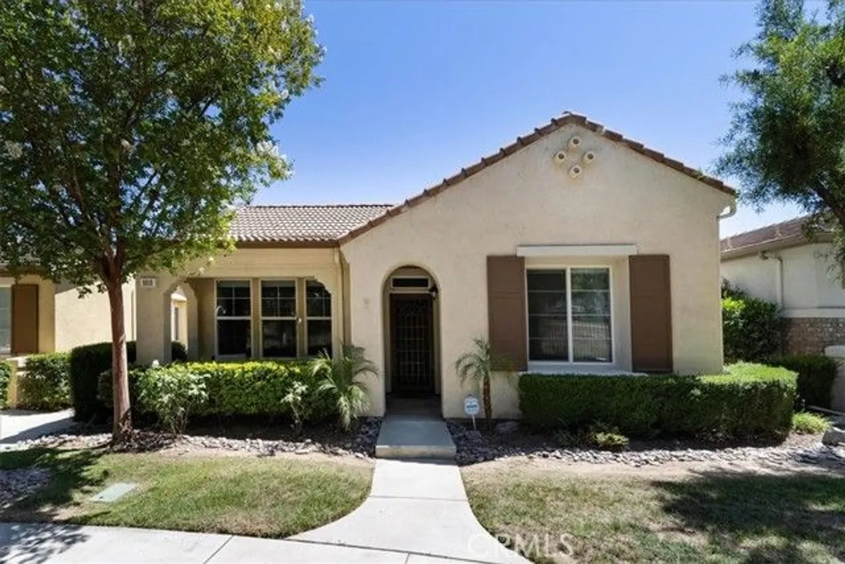 Property Slideshow image 1 of 54 | 8010 bay hl, Hemet, CA, 92545