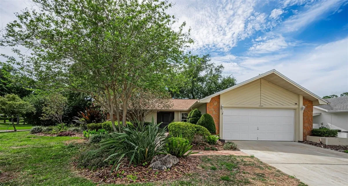 Property Slideshow image 1 of 72 | 1700 macdonnell dr, Palm Harbor, FL, 34684