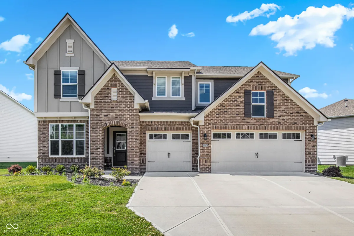 Property Slideshow image 1 of 44 | 3546 merchmont rd, Bargersville, IN, 46106