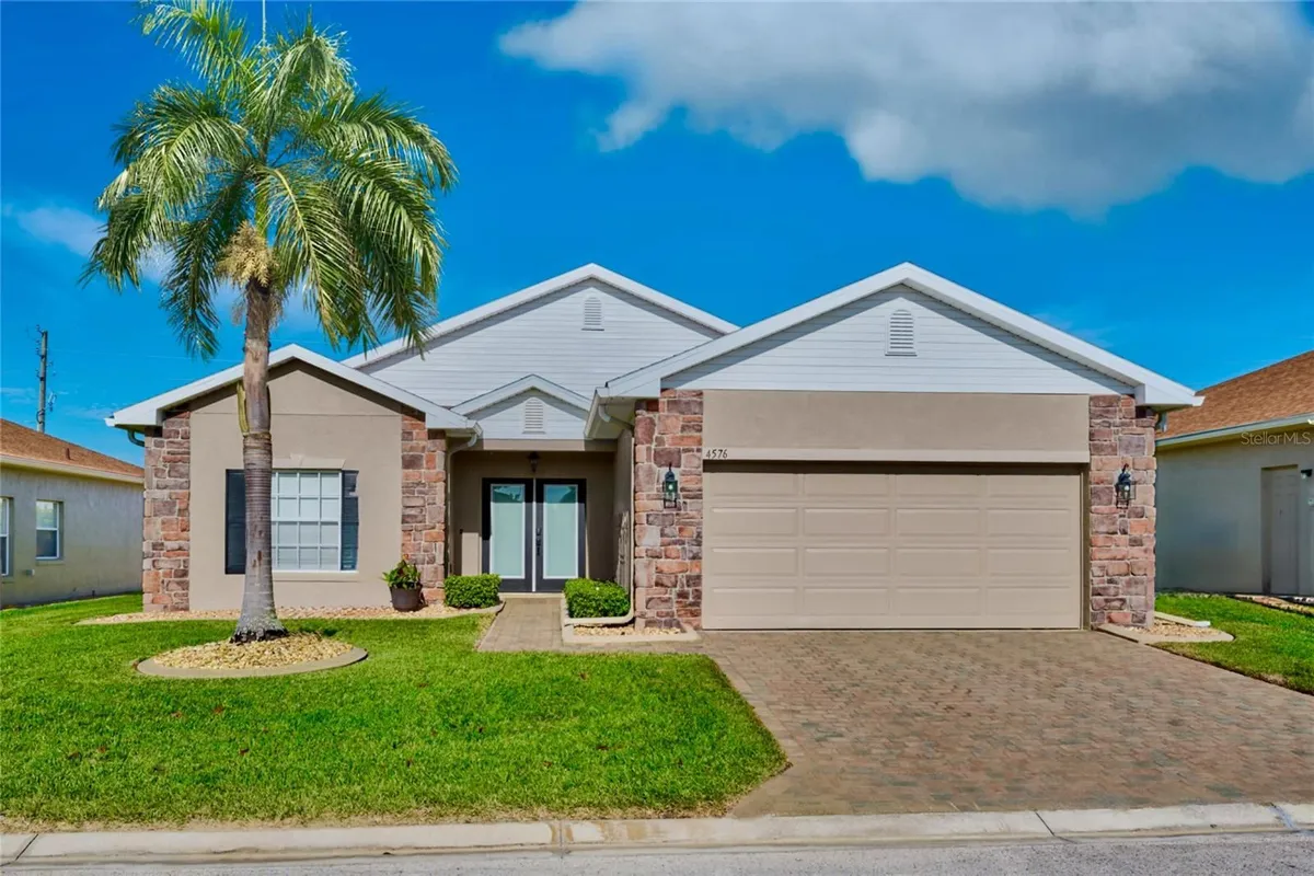 Property Slideshow image 1 of 50 | 4576 turnberry ln, Lake Wales, FL, 33859