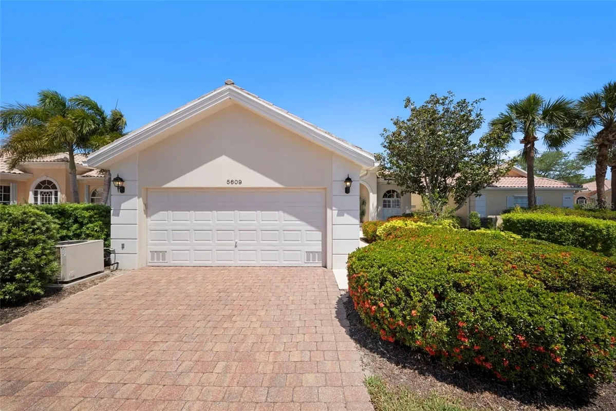 Property Slideshow image 1 of 73 | 5609 lucia pl, Sarasota, FL, 34238