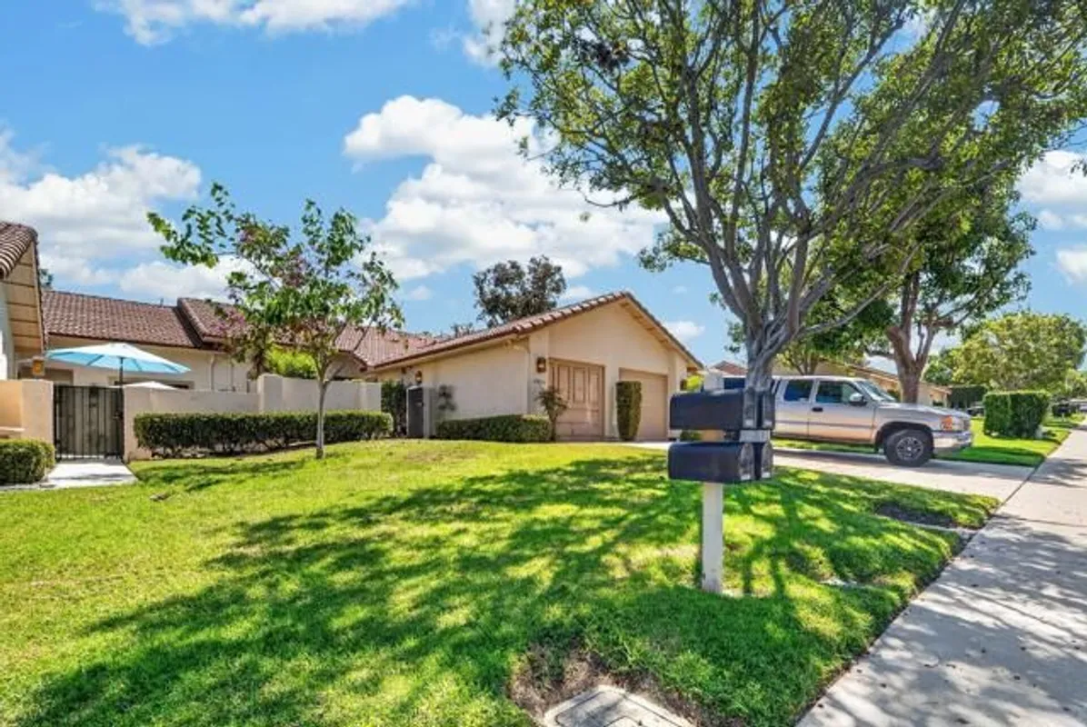 Property Slideshow image 1 of 28 | 12824 camino de la breccia, Rancho Bernardo (San Diego), CA, 92128