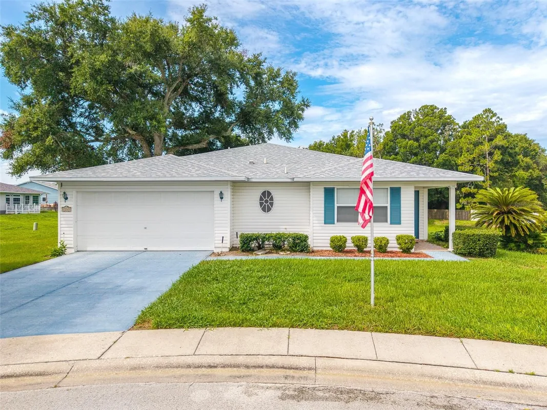 Property Slideshow image 1 of 65 | 2260 grand cypress dr, Lakeland, FL, 33810