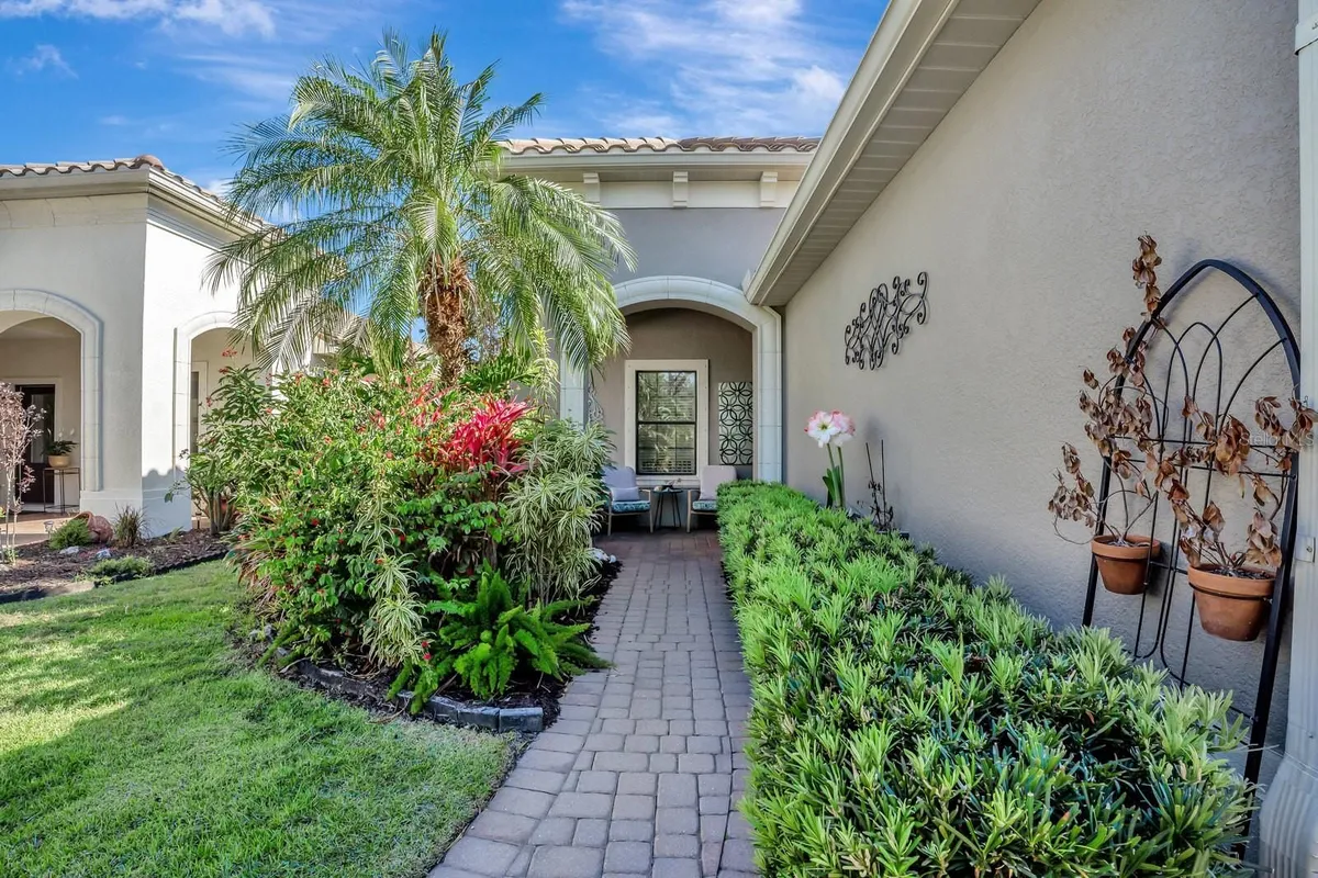 Property Slideshow image 1 of 36 | 1195 collier pl, Venice, FL, 34293