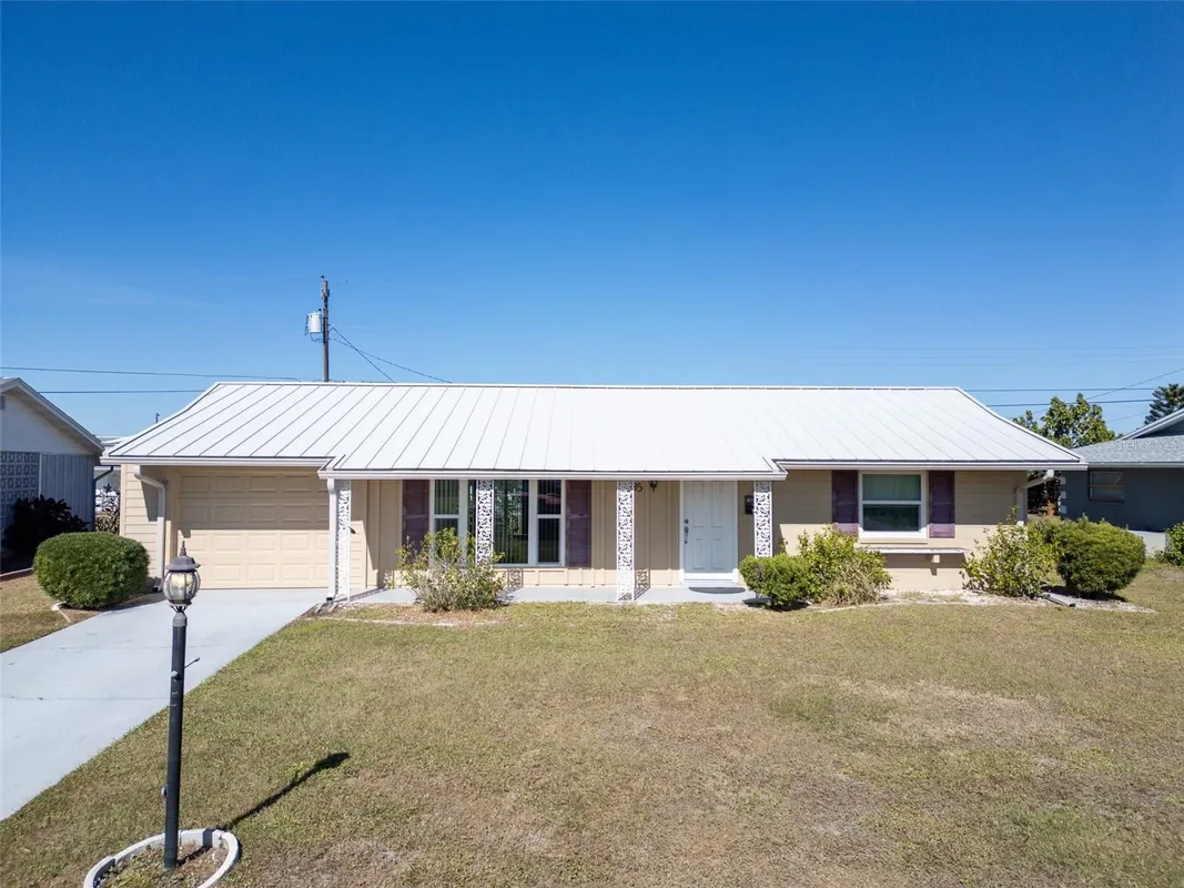 Property Slideshow image 1 of 53 | 735 torrey pines ave, Sun City Center, FL, 33573