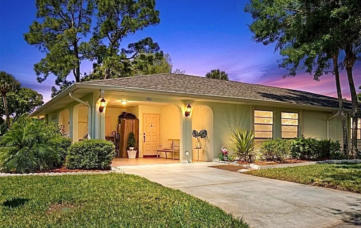 Property Slideshow image 1 of 19 | 1111 harefield cir 62, Sun City Center, FL, 33573