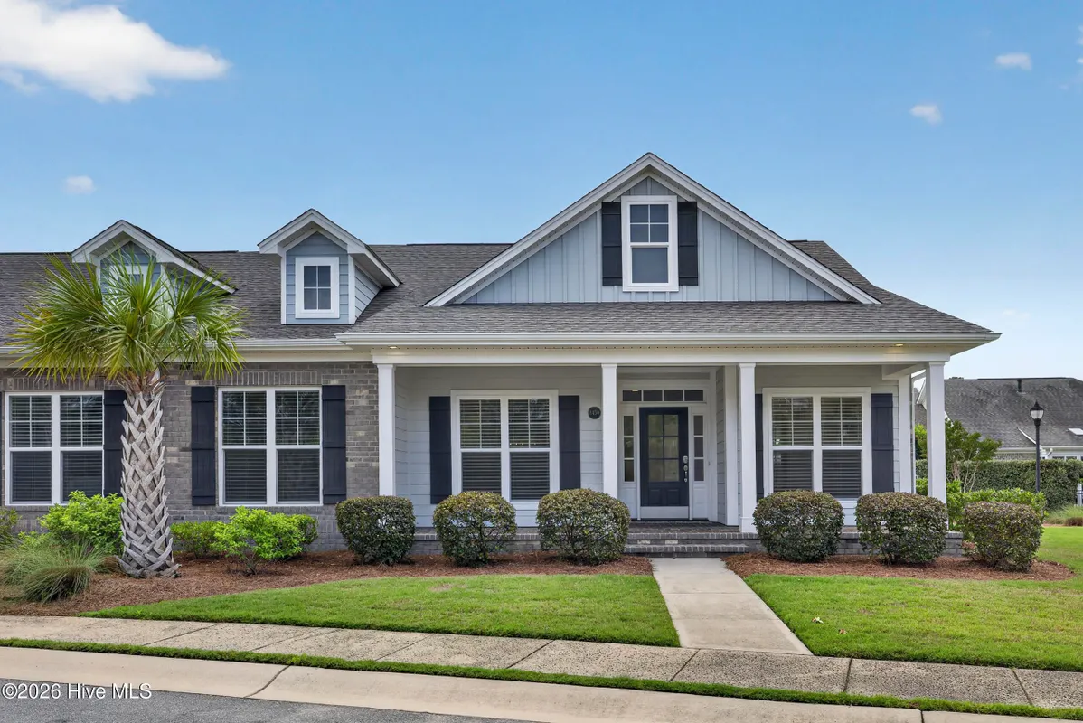 Property Slideshow image 1 of 37 | 8450 oak abbey trl, Leland, NC, 28451