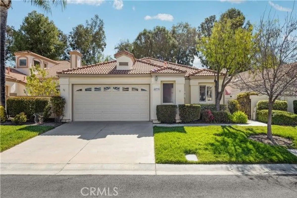 Property Slideshow image 1 of 33 | 40370 via francisco, Murrieta, CA, 92562