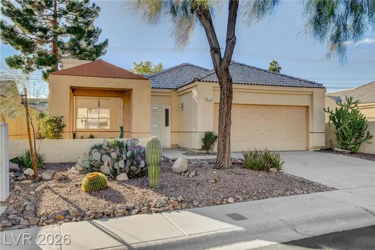 Property Slideshow image 1 of 57 | 353 mill hollow rd, Las Vegas, NV, 89107